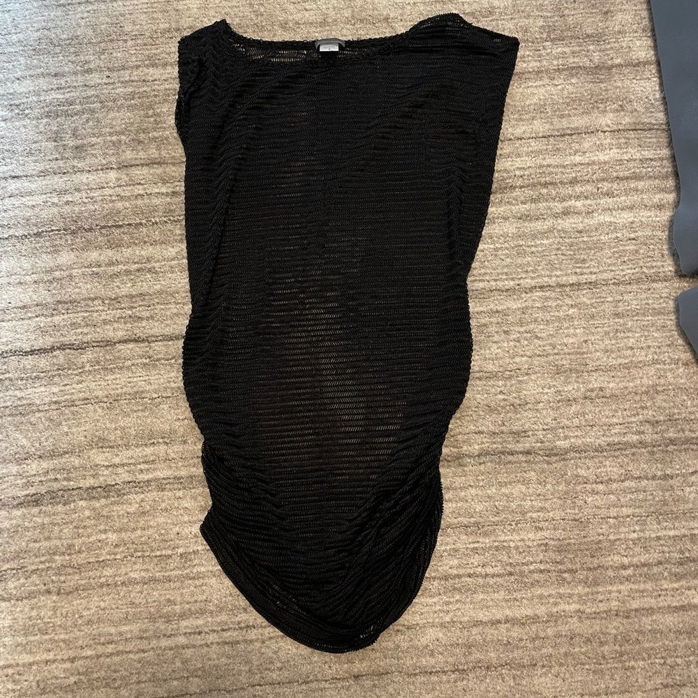 Jordan Taylor black swimsuit coverup